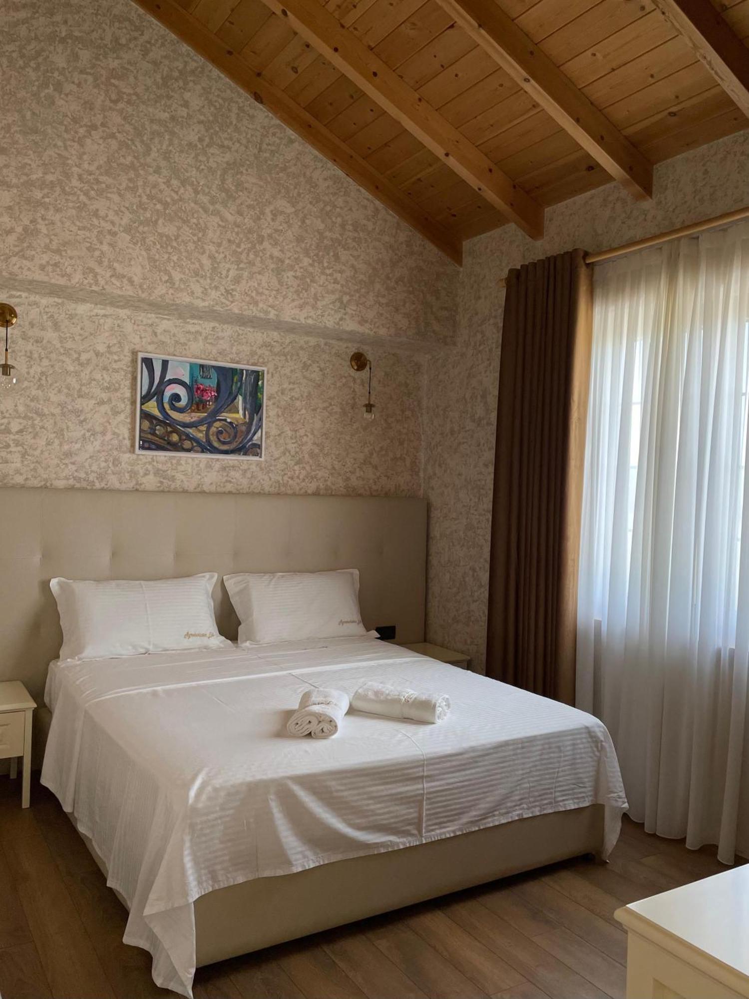 Agroturizem Eldi Hotel Fier Kültér fotó