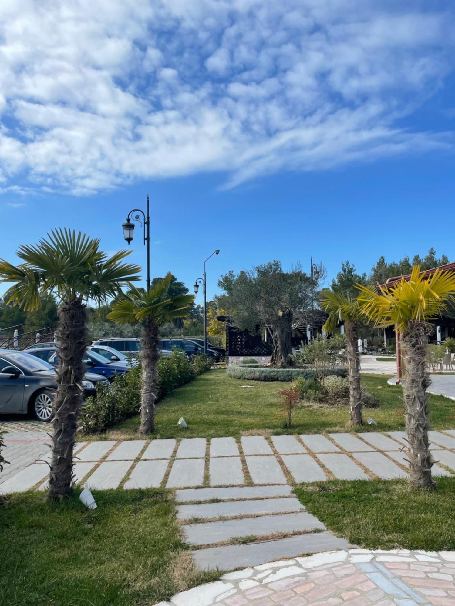 Agroturizem Eldi Hotel Fier Kültér fotó