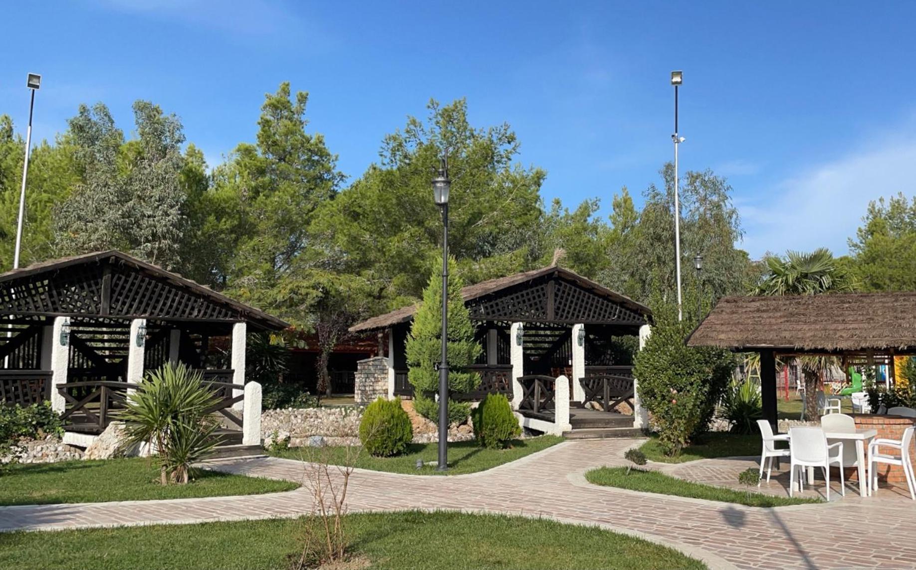Agroturizem Eldi Hotel Fier Kültér fotó