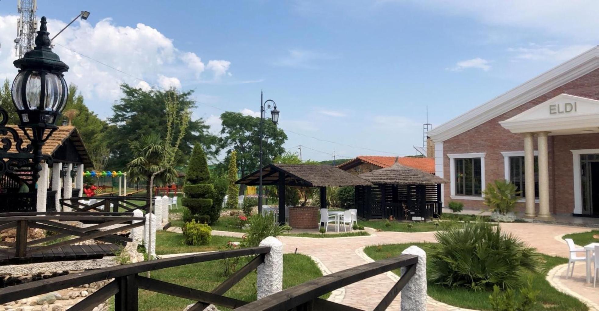 Agroturizem Eldi Hotel Fier Kültér fotó