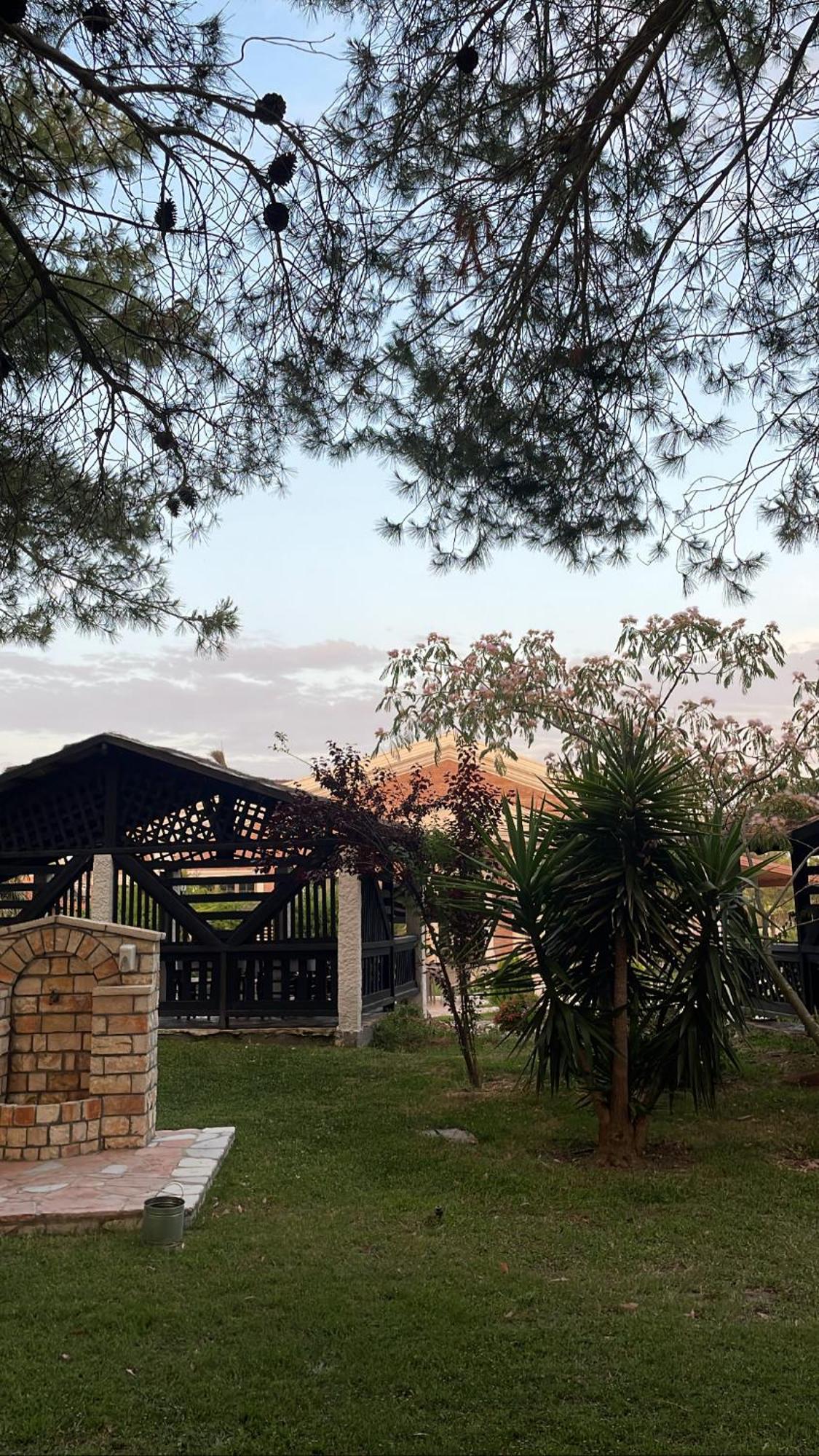 Agroturizem Eldi Hotel Fier Kültér fotó